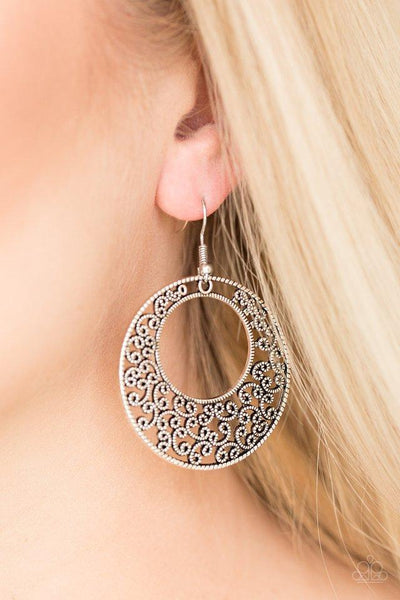 Paparazzi Wistfully Winchester - Silver