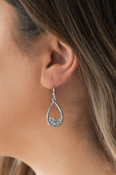 Paparazzi Raindrop Radiance - White