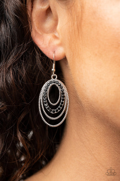 Paparazzi Date Night Diva - Black