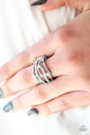 Paparazzi Magnificently Mermaid - White