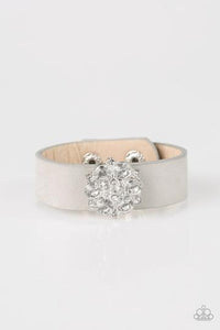 Paparazzi Show-Stopper - Silver