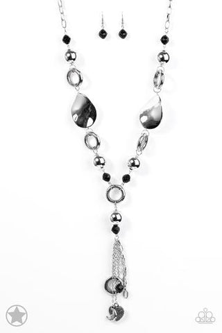 Paparazzi Total Eclipse Of the Heart - Black Necklace