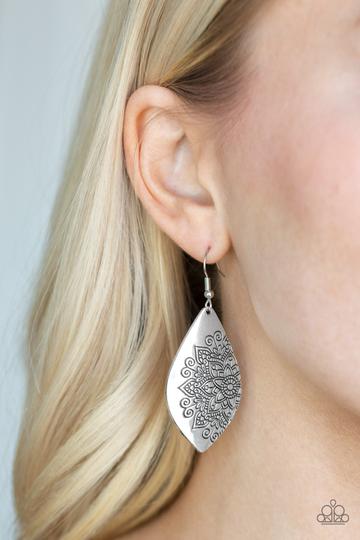Paparazzi Flowering Mandalas - Silver