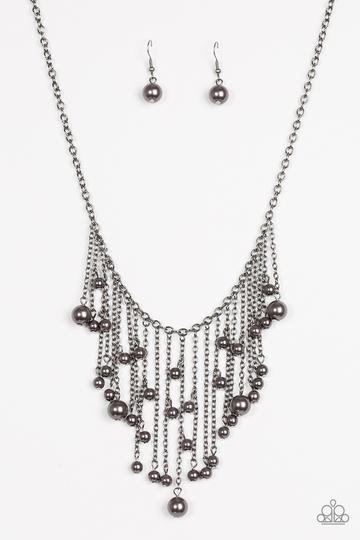 Paparazzi Catwalk Champ - Black