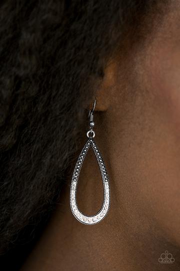 Paparazzi Dripping In Diamonds - White