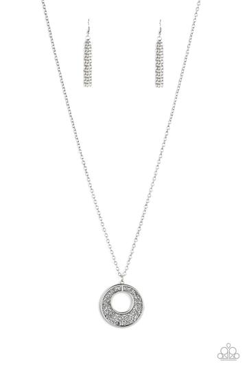 Paparazzi Glitzy Glow - Silver