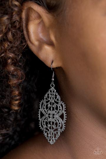 Paparazzi Ornately Ornate - Black