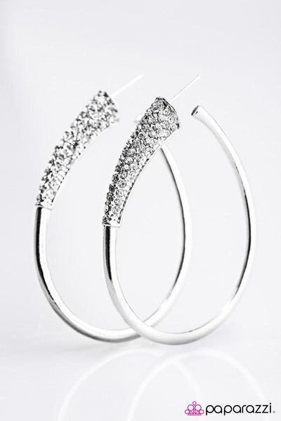Paparazzi Winter Ice - White