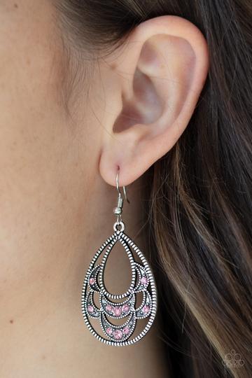 Paparazzi Malibu Macrame - Pink