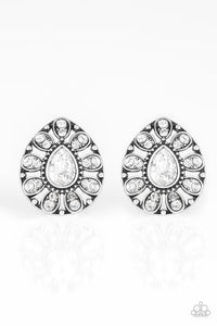 Paparazzi Treasure Retreat - White