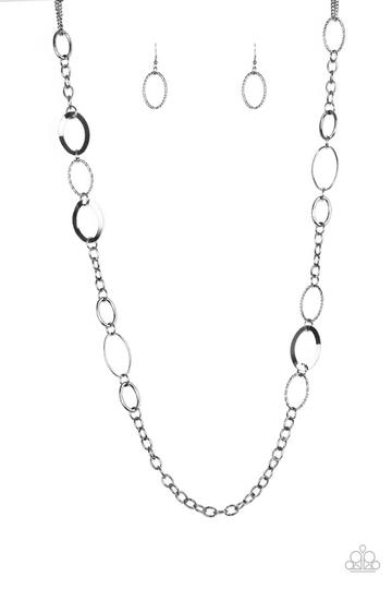 Paparazzi Chain Cadence - Black