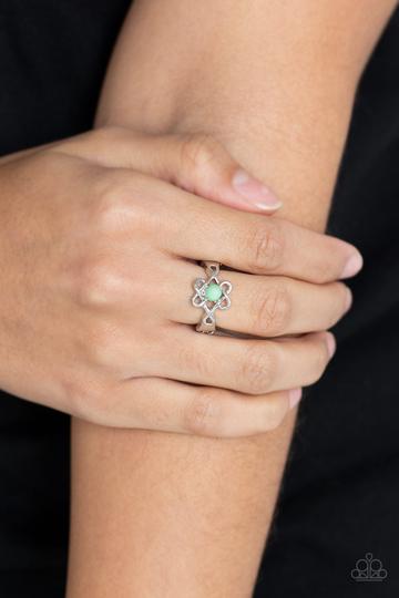 Paparazzi Vibrant Vibes - Green