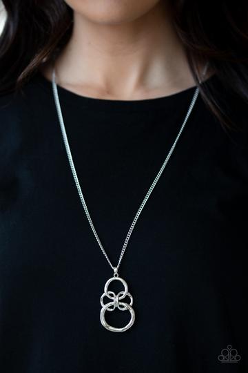 Paparazzi Courageous Contour - Silver Necklace