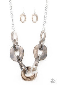 Paparazzi Courageously Chromatic - Silver