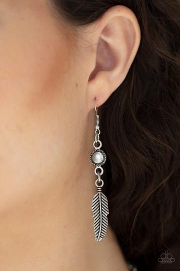 Paparazzi Fierce in Feathers - Silver