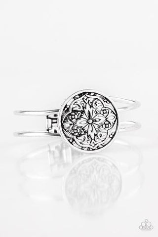 Paparazzi Mandala Majesty - Silver