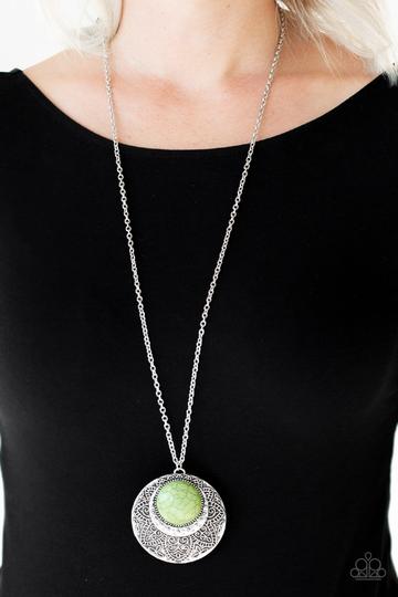 Paparazzi Medallion Meadow - Green