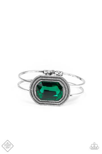 Paparazzi Heirloom Highness - Green