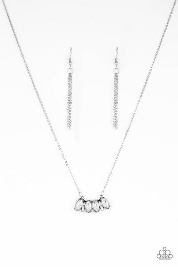Paparazzi Deco Decadence - White