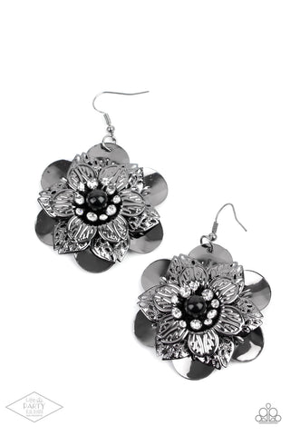 Paparazzi Midnight Garden - Black Earrings