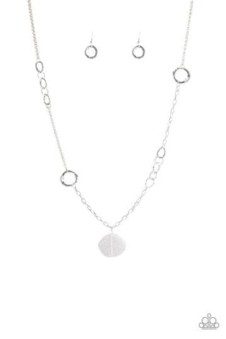 Paparazzi Autumn Collage - Silver