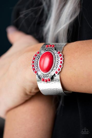 Paparazzi Canyon Crafted - Red