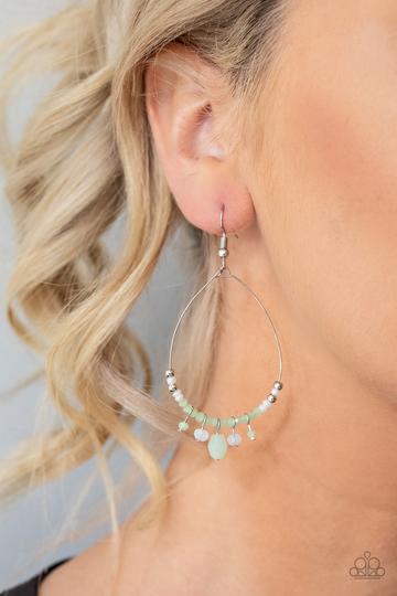 Paparazzi Exquisitely Ethereal - Green