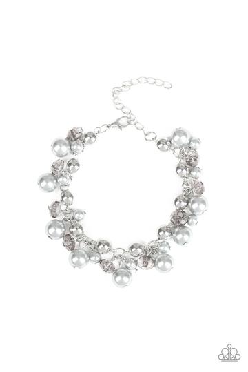 Paparazzi Kensington Kiss - Silver