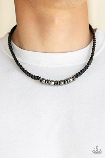 Paparazzi Metal Mechanics - Black