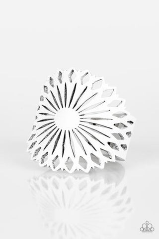 Paparazzi Wildflower Garden - White