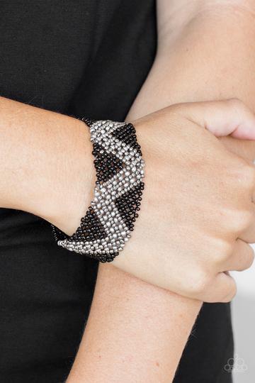 Paparazzi Desert Loom - Black