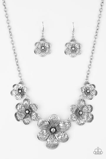 Paparazzi Secret Garden - Silver