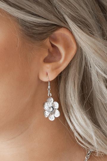 Paparazzi Secret Garden - Silver