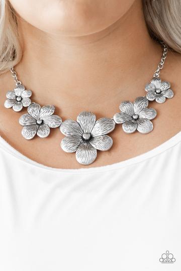 Paparazzi Secret Garden - Silver