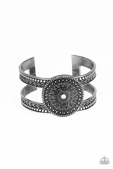 Paparazzi Texture Trade - Silver