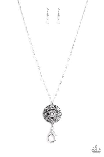 Paparazzi Everyday Enchantment - White