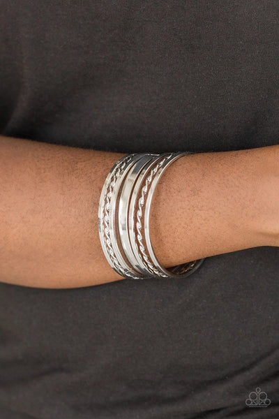 Paparazzi Basic Blend - Silver Bracelet