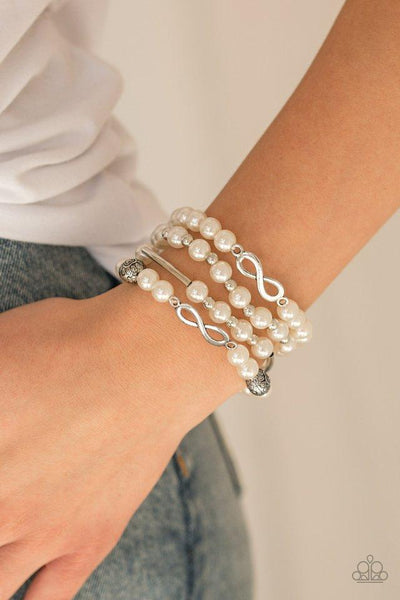Paparazzi Limitless Luxury - White
