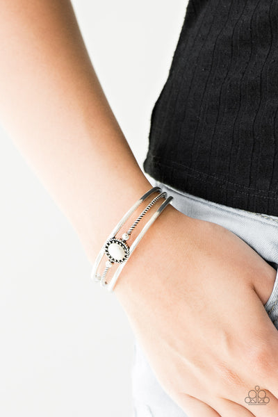 Paparazzi Borderline Borderland - White Bracelet