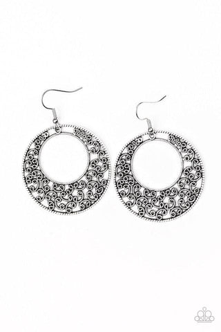 Paparazzi Wistfully Winchester - Silver