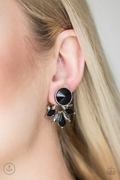 Paparazzi Radically Royal - Black Post