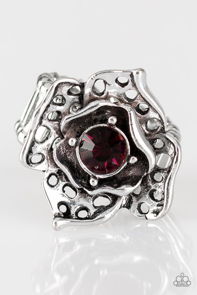 Paparazzi Glowing Gardens - Purple Ring
