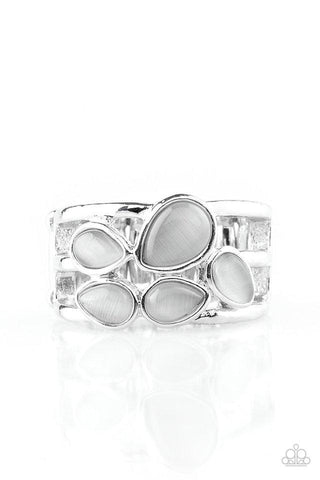 Paparazzi Dreamy Glow - Silver