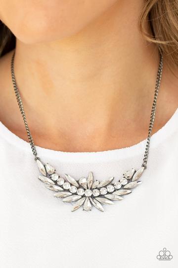 Paparazzi HEIRS and Graces - Black
