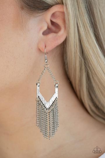Paparazzi Unchained Fashion - Silver