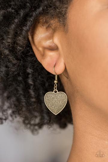 Paparazzi Look Into Your Heart - Brass Necklace