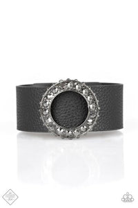 Paparazzi Rebel Razzle - Black