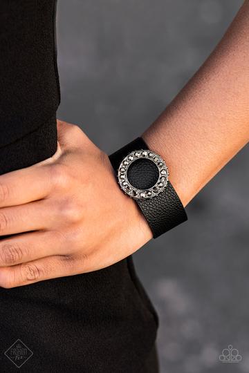 Paparazzi Rebel Razzle - Black