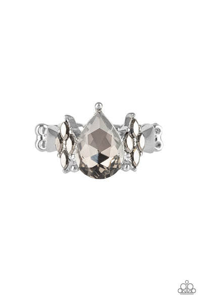 Paparazzi Yas Queen - Silver Ring