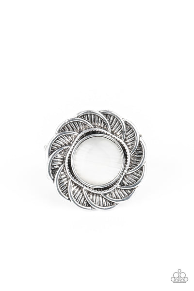 Paparazzi Gardenia Glow - White Ring